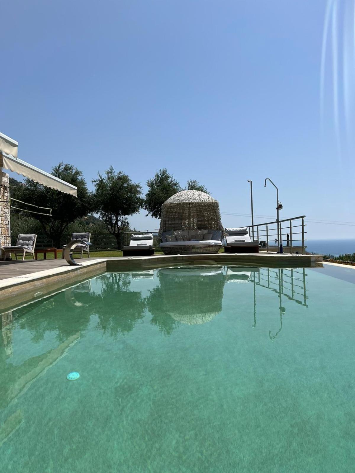 Las Vergas - Enjoy Our Swimming Pool In Kalamata, Greece Εξωτερικό φωτογραφία