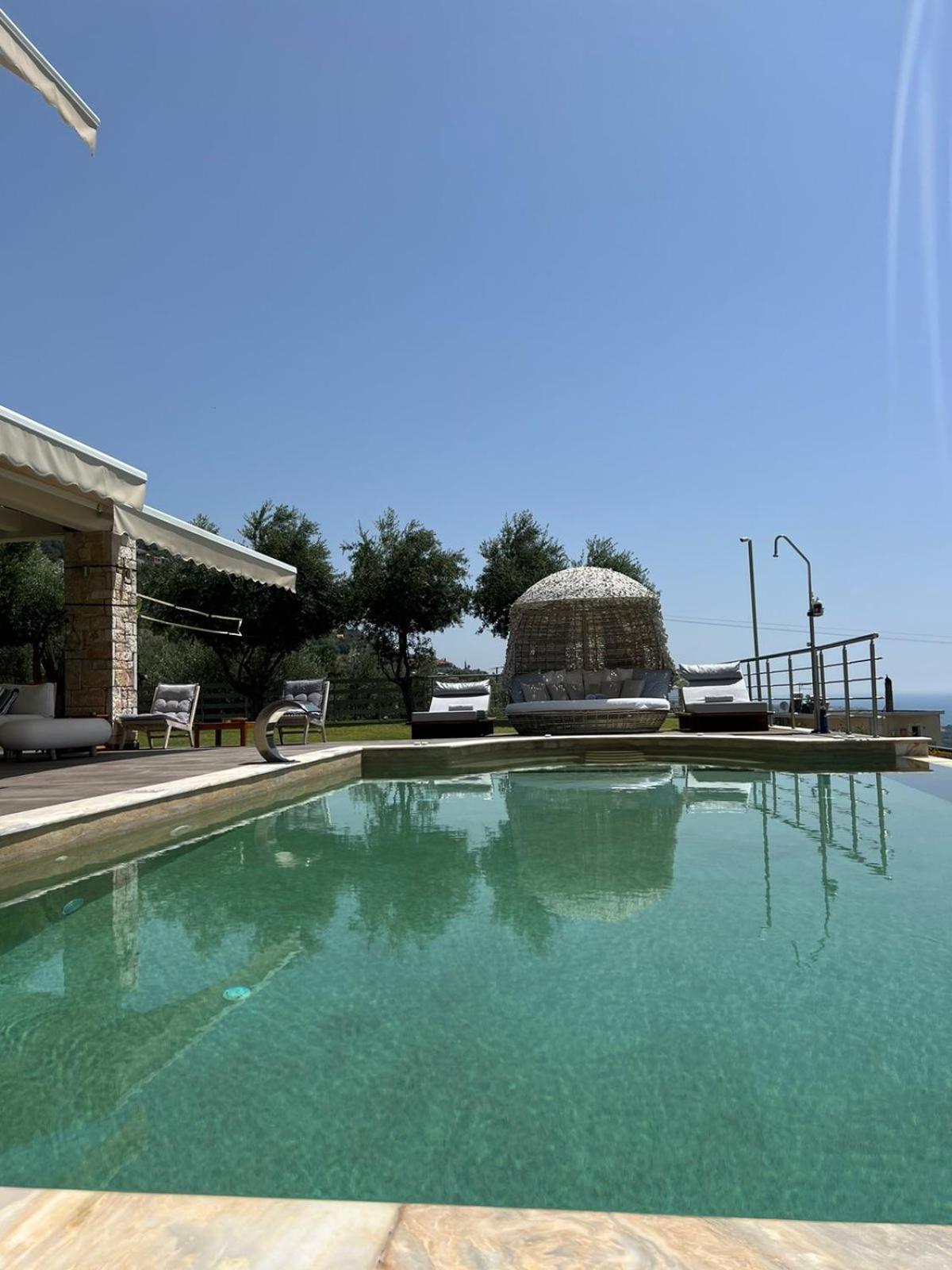 Las Vergas - Enjoy Our Swimming Pool In Kalamata, Greece Εξωτερικό φωτογραφία